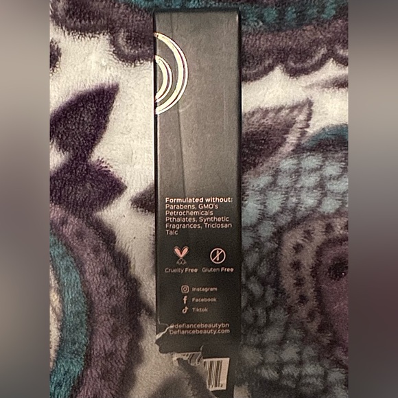 NIB~Defiance Beauty By Nechami Lipstick - Picture 5 of 6